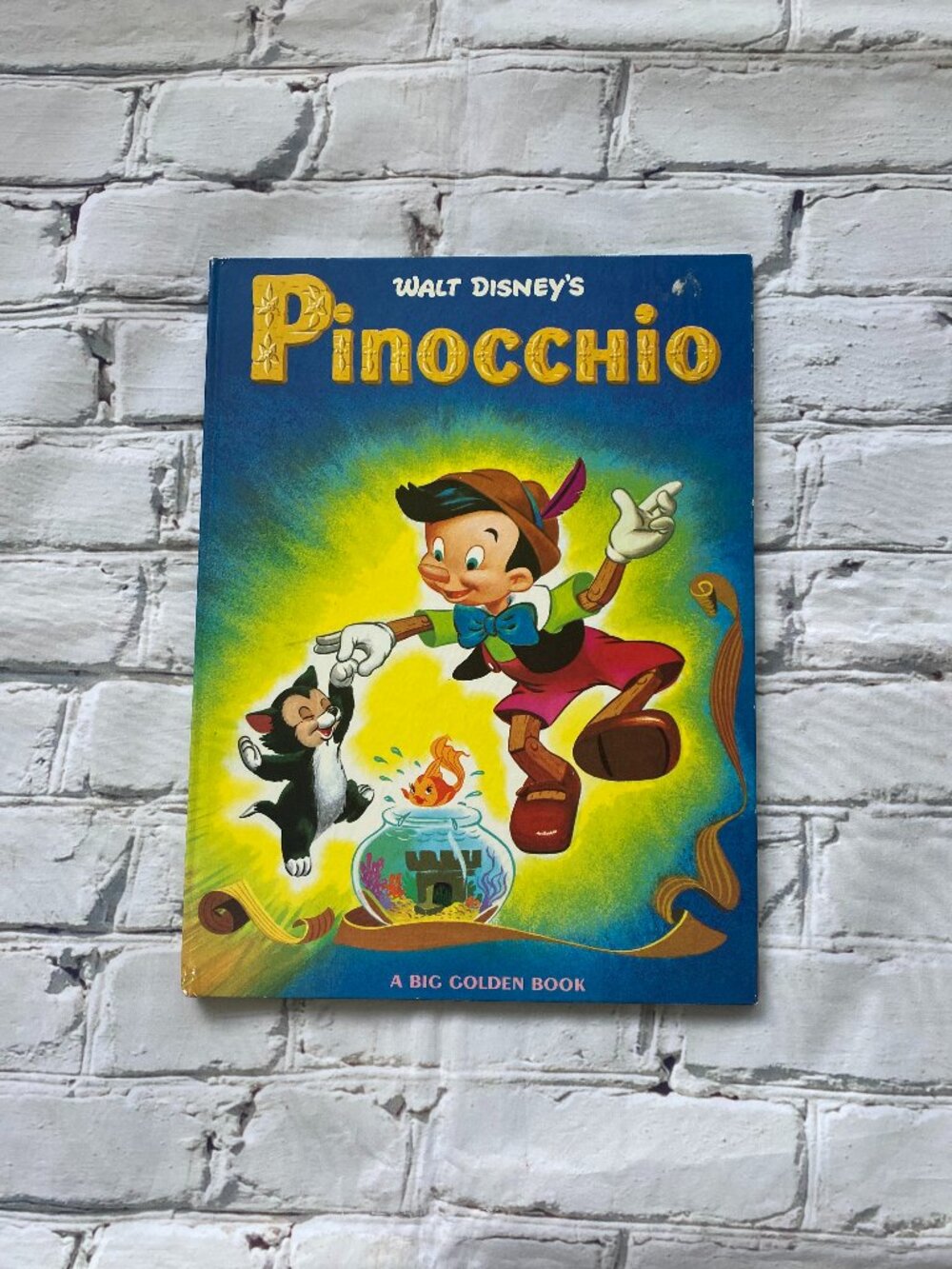Vintage 1975 Walt Disney's Big Golden Pinocchio Book